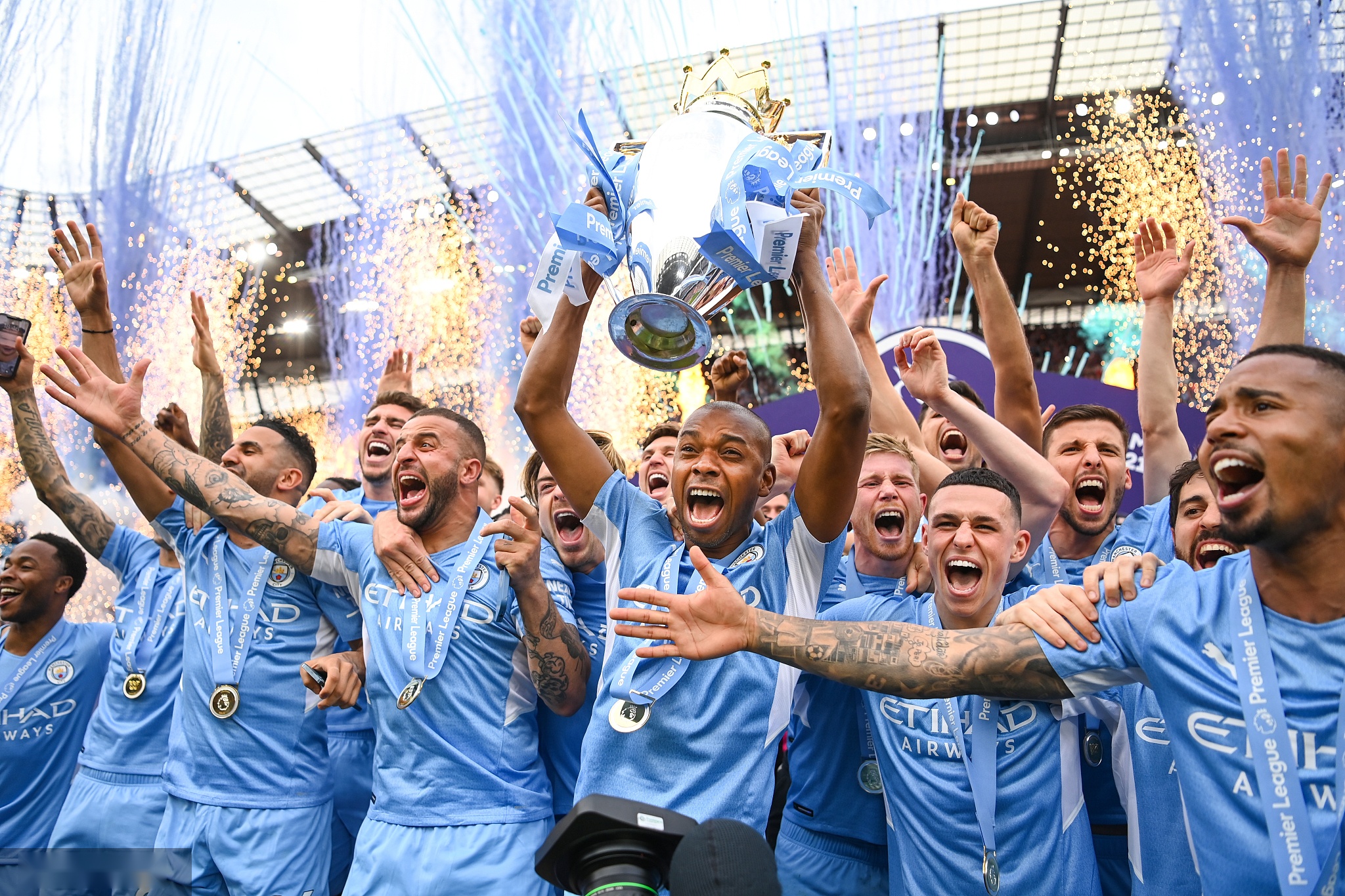 其充沛的体 其充沛的体